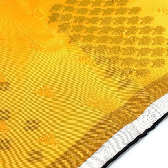 HERMES Authentic Pink Silk Scarf - Picture 11 of 12